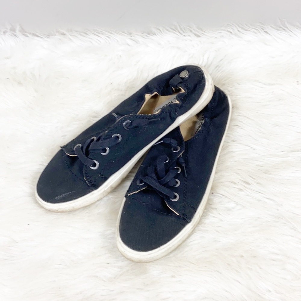 Steve Madden Yvone Slip ons size 10